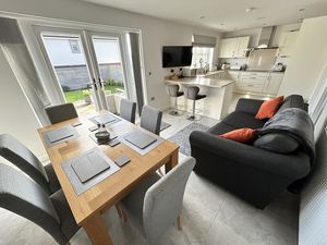 Photo 9- click for photo gallery